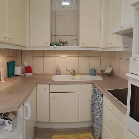 A Charming Little Flat Just Above Szechenyi Square Apartment